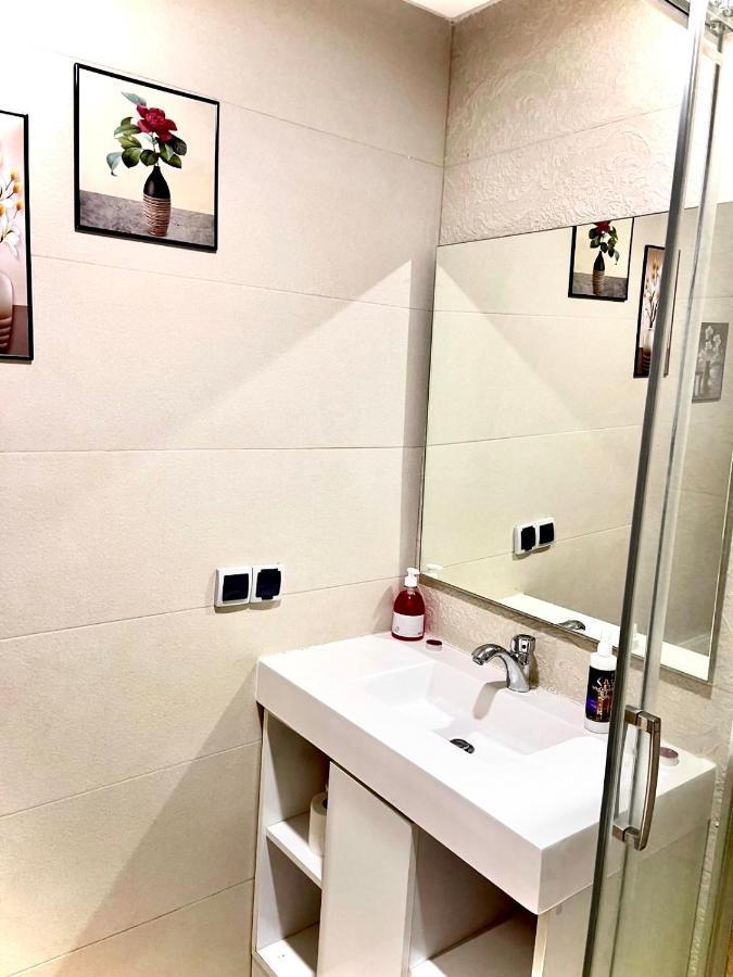 Porte De Appartement